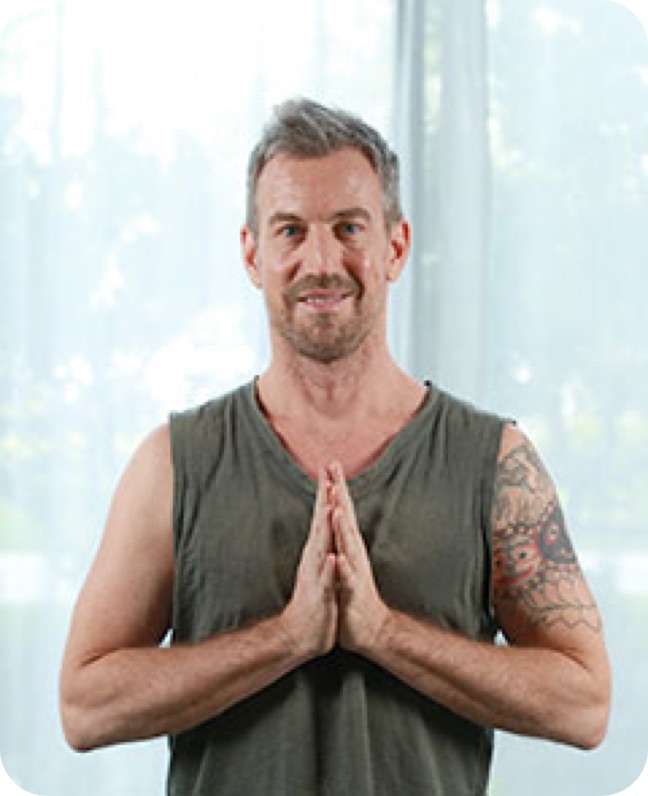 Richard Baimbridge，中国顺位流瑜伽老师